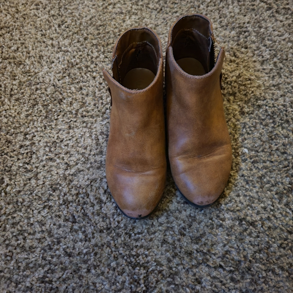 Ankle boots